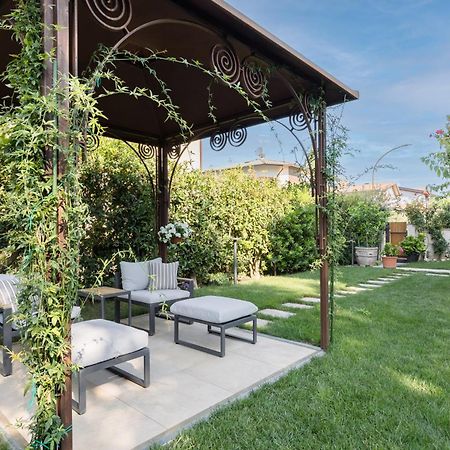 Charming Sirmione Bed & Breakfast Bagian luar foto