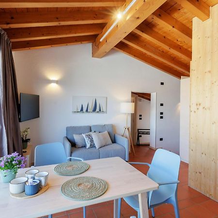 Charming Sirmione Bed & Breakfast Bagian luar foto