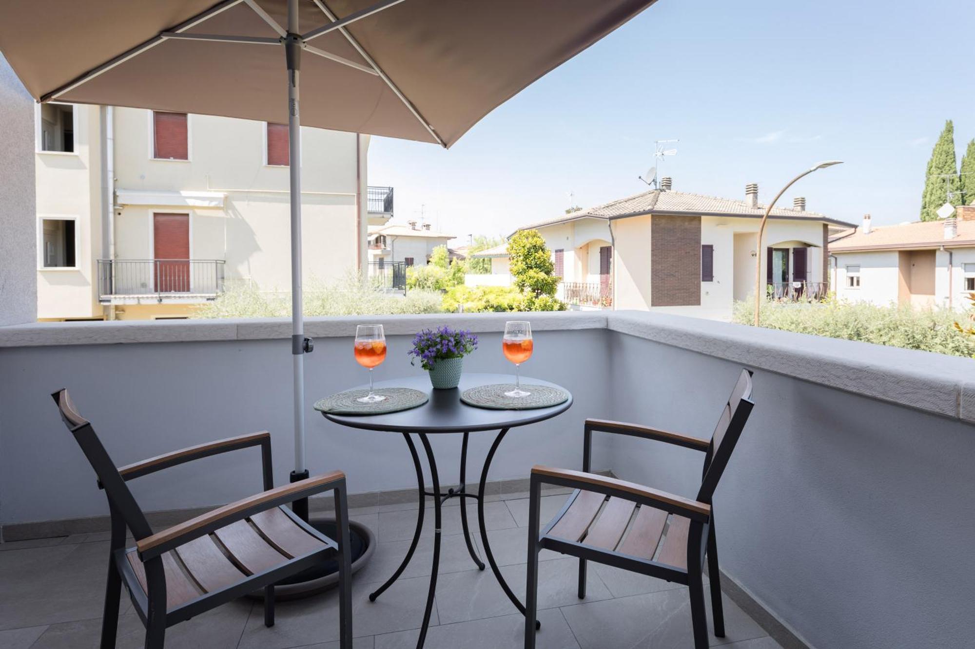 Charming Sirmione Bed & Breakfast Bagian luar foto