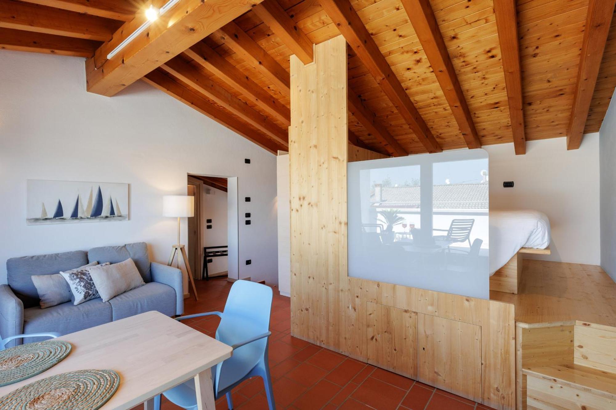 Charming Sirmione Bed & Breakfast Bagian luar foto
